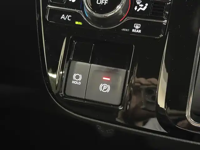ダイハツ タント カスタム RS 三重県 2022(令4)年 5.2万km ブラックマイカメタリック ガソリン・ターボ/FF/インパネCVT/純正 9インチナビ NMZN-Y72DS/（FM/AM/CD/DVD/Bluetooth/HDMI/iPod/USB/SD/MEMORY MUSIC/TV）/バックカメラ/両側パワースライドドア/ドライブレコーダー 前後/ETC/スマートアシスト3/・衝突回避支援ブレーキ機能（対車両・対歩行者）/・衝突警報機能（対車両・対歩行者）/・ブレーキ制御付誤発進抑制機能（前方・後方）/・レーダークルコン/・レーンキープコントロール（LKC）/・車線逸脱抑制制御機能/・車線逸脱警報機能/・コーナーセンサー（フロント2個／リヤ2個）/・標識認識機能（進入禁止）/装備/・ハーフレザーシート/・シートヒーター（D/N）/・オートエアコン/・オートライト/・オートハイビーム/・LED ヘッドランプ＋サイドビューランプ＋フロントフォグランプ/・運転席ロングスライド機能/・ステアリングスイッチ/・充電用USBジャック（タイプA・運転席側）/・プッシュスタート/・純正15inAW/・スマートキーx2/・保/取/ナビ取/など