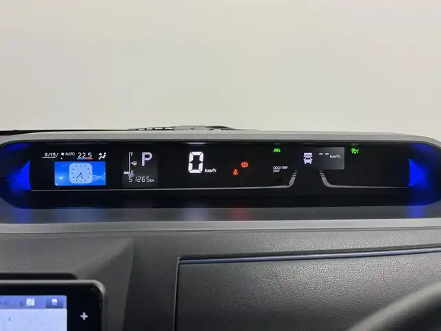 ダイハツ タント カスタム RS 三重県 2022(令4)年 5.2万km ブラックマイカメタリック ガソリン・ターボ/FF/インパネCVT/純正 9インチナビ NMZN-Y72DS/（FM/AM/CD/DVD/Bluetooth/HDMI/iPod/USB/SD/MEMORY MUSIC/TV）/バックカメラ/両側パワースライドドア/ドライブレコーダー 前後/ETC/スマートアシスト3/・衝突回避支援ブレーキ機能（対車両・対歩行者）/・衝突警報機能（対車両・対歩行者）/・ブレーキ制御付誤発進抑制機能（前方・後方）/・レーダークルコン/・レーンキープコントロール（LKC）/・車線逸脱抑制制御機能/・車線逸脱警報機能/・コーナーセンサー（フロント2個／リヤ2個）/・標識認識機能（進入禁止）/装備/・ハーフレザーシート/・シートヒーター（D/N）/・オートエアコン/・オートライト/・オートハイビーム/・LED ヘッドランプ＋サイドビューランプ＋フロントフォグランプ/・運転席ロングスライド機能/・ステアリングスイッチ/・充電用USBジャック（タイプA・運転席側）/・プッシュスタート/・純正15inAW/・スマートキーx2/・保/取/ナビ取/など