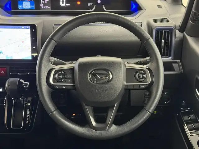 ダイハツ タント カスタム RS 三重県 2022(令4)年 5.2万km ブラックマイカメタリック ガソリン・ターボ/FF/インパネCVT/純正 9インチナビ NMZN-Y72DS/（FM/AM/CD/DVD/Bluetooth/HDMI/iPod/USB/SD/MEMORY MUSIC/TV）/バックカメラ/両側パワースライドドア/ドライブレコーダー 前後/ETC/スマートアシスト3/・衝突回避支援ブレーキ機能（対車両・対歩行者）/・衝突警報機能（対車両・対歩行者）/・ブレーキ制御付誤発進抑制機能（前方・後方）/・レーダークルコン/・レーンキープコントロール（LKC）/・車線逸脱抑制制御機能/・車線逸脱警報機能/・コーナーセンサー（フロント2個／リヤ2個）/・標識認識機能（進入禁止）/装備/・ハーフレザーシート/・シートヒーター（D/N）/・オートエアコン/・オートライト/・オートハイビーム/・LED ヘッドランプ＋サイドビューランプ＋フロントフォグランプ/・運転席ロングスライド機能/・ステアリングスイッチ/・充電用USBジャック（タイプA・運転席側）/・プッシュスタート/・純正15inAW/・スマートキーx2/・保/取/ナビ取/など