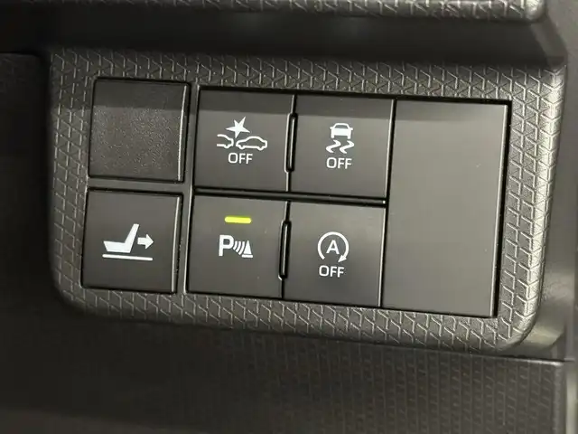 ダイハツ タント カスタム RS 三重県 2022(令4)年 5.2万km ブラックマイカメタリック ガソリン・ターボ/FF/インパネCVT/純正 9インチナビ NMZN-Y72DS/（FM/AM/CD/DVD/Bluetooth/HDMI/iPod/USB/SD/MEMORY MUSIC/TV）/バックカメラ/両側パワースライドドア/ドライブレコーダー 前後/ETC/スマートアシスト3/・衝突回避支援ブレーキ機能（対車両・対歩行者）/・衝突警報機能（対車両・対歩行者）/・ブレーキ制御付誤発進抑制機能（前方・後方）/・レーダークルコン/・レーンキープコントロール（LKC）/・車線逸脱抑制制御機能/・車線逸脱警報機能/・コーナーセンサー（フロント2個／リヤ2個）/・標識認識機能（進入禁止）/装備/・ハーフレザーシート/・シートヒーター（D/N）/・オートエアコン/・オートライト/・オートハイビーム/・LED ヘッドランプ＋サイドビューランプ＋フロントフォグランプ/・運転席ロングスライド機能/・ステアリングスイッチ/・充電用USBジャック（タイプA・運転席側）/・プッシュスタート/・純正15inAW/・スマートキーx2/・保/取/ナビ取/など