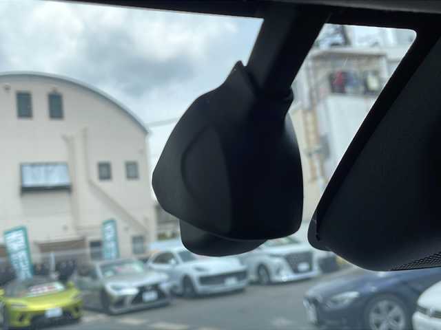 ホンダ ヴェゼル ハイブリッド e:HEV Z 愛知県 2022(令4)年 3.8万km クリスタルブラックパール /禁煙車//ワンオーナー//純正メモリナビ//AM/FM/USB/BT//前後ドライブレコーダー//ハーフレザーシート//革巻きステアリング//ステアリングスイッチ//前席シートヒーター//ステアリングヒーター//パワーバックドア//ビルトインETC//ホンダセンシング//路外逸脱抑制//レーンキープアシスト//ブラインドスポットインフォメーション//踏み間違い衝突軽減//CMBS//ACC//パーキングセンサー//ヒルディセントコントロール//電動パーキング//ブレーキホールド//LEDオートライト//フロントフォグ//オートハイビーム//純正フロアマット//純正ドアバイザー//保証書/取扱説明書/スペアキー