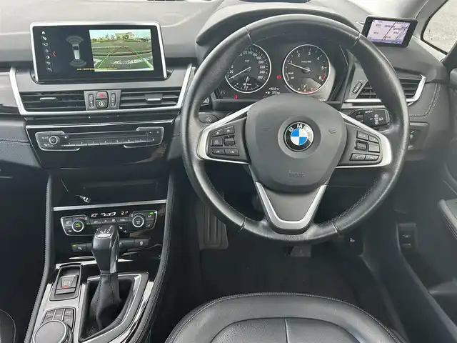 ＢＭＷ ２１８ｄ グランツアラー ラグジュアリー 福島県 2017(平29)年 4.9万km ミネラルホワイト 純正ナビゲーション/【CD/DVD/BT】/バックカメラ/ドライブレコーダー/レーダー探知機/型番：Z280C5d/前席シートヒーター/前席パワーシート/運転席シートメモリー/ヘッドアップディスプレイ/ステアリングリモコン/電動リフトゲート/アクティブクルーズコントロール/LEDオートライト/純正フロアマット