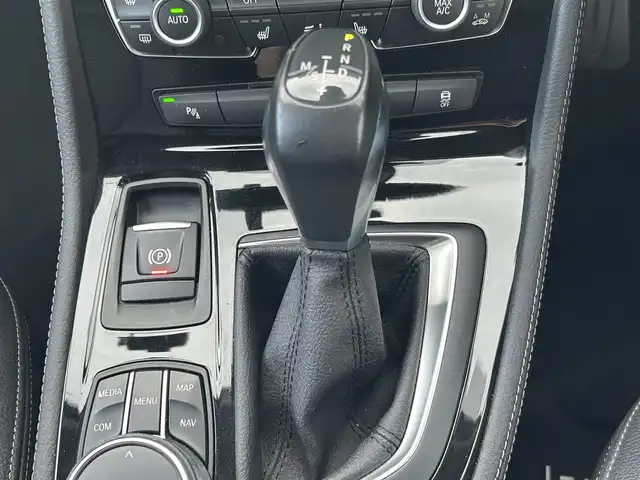 ＢＭＷ ２１８ｄ グランツアラー ラグジュアリー 福島県 2017(平29)年 4.9万km ミネラルホワイト 純正ナビゲーション/【CD/DVD/BT】/バックカメラ/ドライブレコーダー/レーダー探知機/型番：Z280C5d/前席シートヒーター/前席パワーシート/運転席シートメモリー/ヘッドアップディスプレイ/ステアリングリモコン/電動リフトゲート/アクティブクルーズコントロール/LEDオートライト/純正フロアマット