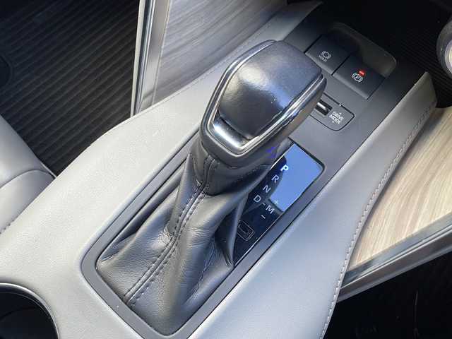 トヨタ ハリアー G 長野県 2020(令2)年 3.8万km スレートグレーメタリック 登録時走行距離37673km/４ＷＤ/８インチ純正ディスプレイオーディオ/Bluetooth Audio/ビルドインＥＴＣ/バックカメラ/追従クルーズコントロール/コーナーセンサー/ステアリングスイッチ/デジタルインナーミラー/パワーシートＤ席/純正フロアマット/プッシュスタート/オートライト/フォグランプ/ドアバイザー/スマートキー/スペアキー×１/横滑り防止機能/盗難防止機能/車載冬タイヤ(社外ホイール付)×４