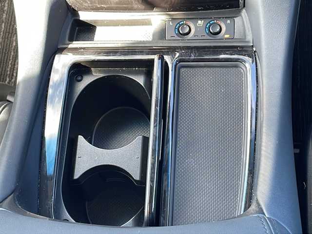 トヨタ アルファード S Cパッケージ 山口県 2021(令3)年 3.7万km ホワイトパールクリスタルシャイン ワンオーナー/1/2列目サンルーフ/フリップダウンモニター/純正ナビフルセグTV、AM/FM、Bluetooth）/バックカメラ/両側パワースライドドア/パワーバックドア/本革シート/1/2列目パワーシート/1列目シートヒーター＆ベンチレーション/ステアリングヒーター/シートメモリー