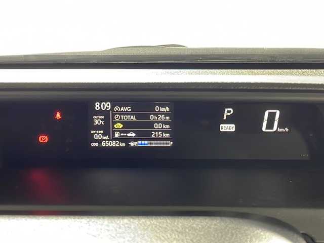 トヨタ アクア G GRスポーツ 沖縄県 2018(平30)年 6.5万km ホワイトパールクリスタルシャイン 県外仕入れ/禁煙車/純正ナビ[NSCD-W66]/（ワンセグTV CD Bluetooth）/バックカメラ/ビルトインETC/ステアリングスイッチ/LEDヘッドライト/Toyota safety Sense/・プリクラッシュセーフティ/・レーンディパチャーアラート/・オートマチックハイビーム/横滑り防止装置/オートライト/純正アルミホイール