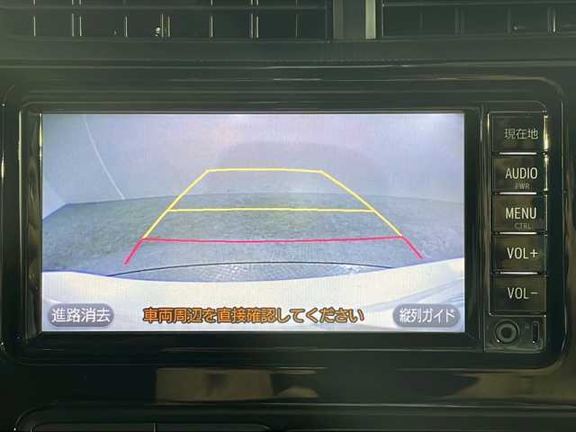 トヨタ アクア G GRスポーツ 沖縄県 2018(平30)年 6.5万km ホワイトパールクリスタルシャイン 県外仕入れ/禁煙車/純正ナビ[NSCD-W66]/（ワンセグTV CD Bluetooth）/バックカメラ/ビルトインETC/ステアリングスイッチ/LEDヘッドライト/Toyota safety Sense/・プリクラッシュセーフティ/・レーンディパチャーアラート/・オートマチックハイビーム/横滑り防止装置/オートライト/純正アルミホイール