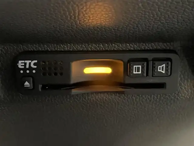 ホンダ フリード G ホンダセンシング 滋賀県 2020(令2)年 5.2万km プラチナホワイトパール 純正ナビ/（CD/BT/USB/SD）/ホンダセンシング/・衝突軽減ブレーキ/・路外逸脱抑制機能/・アダプティブクルーズコントロール/バックカメラ/ビルトインETC/前席シートヒーター/両側パワースライドドア/パーキングセンサー/ステアリングスイッチ/LEDヘッドライト/純正フロアマット