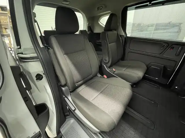 ホンダ フリード G ホンダセンシング 滋賀県 2020(令2)年 5.2万km プラチナホワイトパール 純正ナビ/（CD/BT/USB/SD）/ホンダセンシング/・衝突軽減ブレーキ/・路外逸脱抑制機能/・アダプティブクルーズコントロール/バックカメラ/ビルトインETC/前席シートヒーター/両側パワースライドドア/パーキングセンサー/ステアリングスイッチ/LEDヘッドライト/純正フロアマット