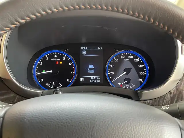 日産 エルグランド 250HWS Sジェットブラック アーバンクロム 岩手県 2020(令2)年 4.9万km ブリリアントホワイトパール ４WD/後席用モニター/タンレザーシート/両側パワースライドドア/パワーバックドア/インテリジェントクルーズコントロール/エマージェンシーブレーキ/レーンアシスト/横滑り防止装置/ハイビームアシスト/インテリジェントルームミラー/MTモード付きAT/パワーシート/シートヒーター/オットマン/純正ナビ/（CD/DVD/Blu-rayDisc/フルセグ/SD/USB/Bluetooth）/バックカメラ/ETC/ドライブレコーダー/LEDヘッドライト/純正18インチアルミホイール