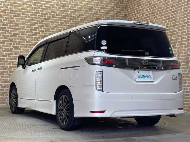 日産 エルグランド 250HWS Sジェットブラック アーバンクロム 岩手県 2020(令2)年 4.9万km ブリリアントホワイトパール ４WD/後席用モニター/タンレザーシート/両側パワースライドドア/パワーバックドア/インテリジェントクルーズコントロール/エマージェンシーブレーキ/レーンアシスト/横滑り防止装置/ハイビームアシスト/インテリジェントルームミラー/MTモード付きAT/パワーシート/シートヒーター/オットマン/純正ナビ/（CD/DVD/Blu-rayDisc/フルセグ/SD/USB/Bluetooth）/バックカメラ/ETC/ドライブレコーダー/LEDヘッドライト/純正18インチアルミホイール
