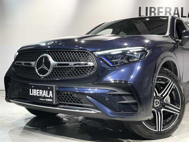メルセデス・ベンツ Ｍ・ベンツ ＧＬＣ２２０ d 4マチック クーペ 道央・札幌 2023(令5)年 2.4万km 青 AMGラインパッケージ/・レザーARTICO/DINAMICAシート/・AIR BODY CONTROLサスペンション/・アダプティブハイビームアシストプラス/・マルチビームLEDヘッドライト/・AMGラインエクステリア/・AMGラインインテリア/・ブラックアッシュウッドインテリアトリム/・本革巻スポーツステアリング/・19インチAMG5ツインスポークAW/レーダーセーフティパッケージ/・アクティブディスタンスアシストディストロニック/・アクティブステアリングアシスト/・PRE-SAFE/アクティブパーキングアシスト/トラフィックサインアシスト/360°カメラシステム/アンビエントライト/メモリー付パワーシート(D/N)/電動ランバーサポート(D/N)/シートヒーター(全席)/ヘッドアップディスプレイ/EASY-PACK自動開閉テールゲート/フットトランクオープナー/デジタルコックピットディスプレイ/10.25インチメディアディスプレイ/フルセグTVチューナー/AppleCarPlay/AndroidAuto/Burmesterサラウンド/ワイヤレスチャージング/純正ドライブレコーダー