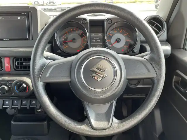 スズキ ジムニー XG 福岡県 2023(令5)年 0.7万km シルキーシルバーメタリック ワンオーナー/ALPINEデジタルインナーミラー/社外ディスプレイオーディオ/（FH-8500DVS)/BT接続/USB接続/CD再生/バックカメラ/アイドリングストップ/社外フロアマット