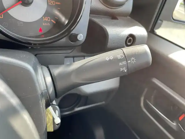 スズキ ジムニー XG 福岡県 2023(令5)年 0.7万km シルキーシルバーメタリック ワンオーナー/ALPINEデジタルインナーミラー/社外ディスプレイオーディオ/（FH-8500DVS)/BT接続/USB接続/CD再生/バックカメラ/アイドリングストップ/社外フロアマット
