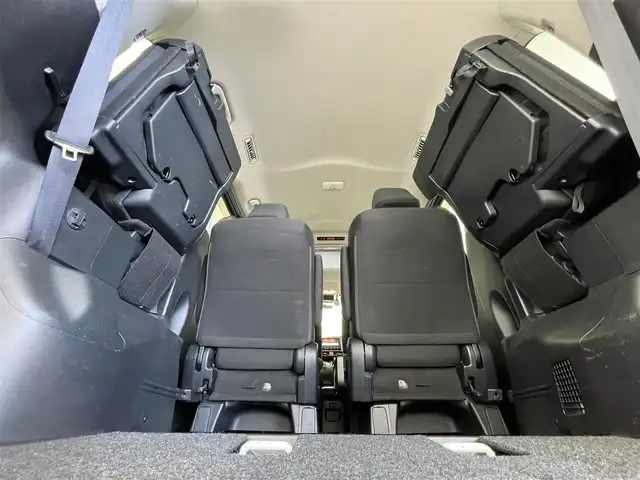 トヨタ ノア ハイブリッド X 群馬県 2020(令2)年 3.5万km ホワイトパールクリスタルシャイン 純正９型ナビ　純正１２．１型フリップダウンモニター　両側パワースライドドア　クルーズコントロール　レーンアシスト　衝突軽減システム　オートマチックハイビーム　横滑り防止　ステアリングスイッチ　禁煙車