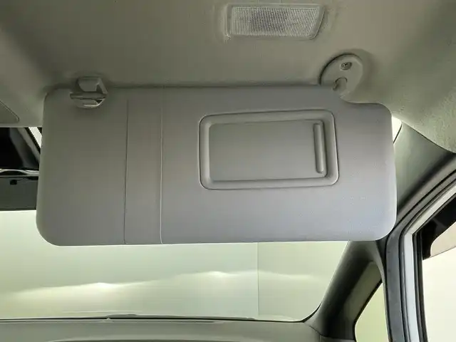 トヨタ ノア ハイブリッド X 群馬県 2020(令2)年 3.5万km ホワイトパールクリスタルシャイン 純正９型ナビ　純正１２．１型フリップダウンモニター　両側パワースライドドア　クルーズコントロール　レーンアシスト　衝突軽減システム　オートマチックハイビーム　横滑り防止　ステアリングスイッチ　禁煙車