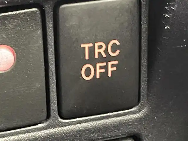 トヨタ ノア ハイブリッド X 群馬県 2020(令2)年 3.5万km ホワイトパールクリスタルシャイン 純正９型ナビ　純正１２．１型フリップダウンモニター　両側パワースライドドア　クルーズコントロール　レーンアシスト　衝突軽減システム　オートマチックハイビーム　横滑り防止　ステアリングスイッチ　禁煙車