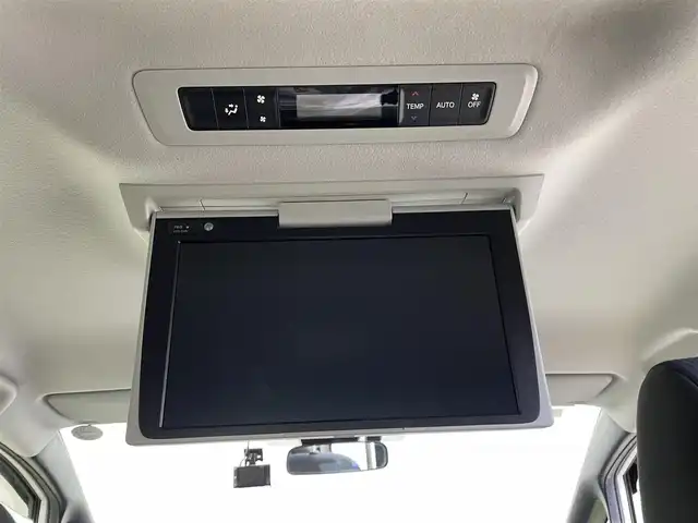 トヨタ ノア ハイブリッド X 群馬県 2020(令2)年 3.5万km ホワイトパールクリスタルシャイン 純正９型ナビ　純正１２．１型フリップダウンモニター　両側パワースライドドア　クルーズコントロール　レーンアシスト　衝突軽減システム　オートマチックハイビーム　横滑り防止　ステアリングスイッチ　禁煙車