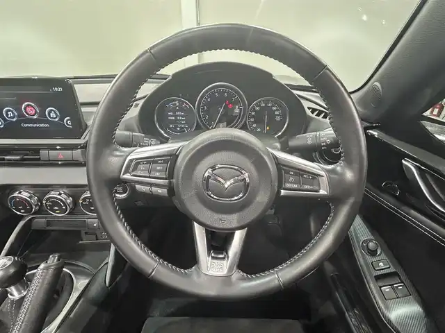 マツダ ロードスター RS 愛知県 2020(令2)年 1.8万km ジェットブラックマイカ 純正SDナビ/AM/FM/CD/DVD/Bluetooth/フルセグTV/BOSEサウンド/クルーズコントロール/衝突被害軽減ブレーキ/レーンキープアシスト/横滑り防止装置/ブラインドスポットモニター/クリアランスソナー/シートヒーター/オートライト/LEDヘッドライト/スマートキー/プッシュスタート/電動格納ミラー/純正16インチAW/純正フロアマット/保証書/取扱説明書