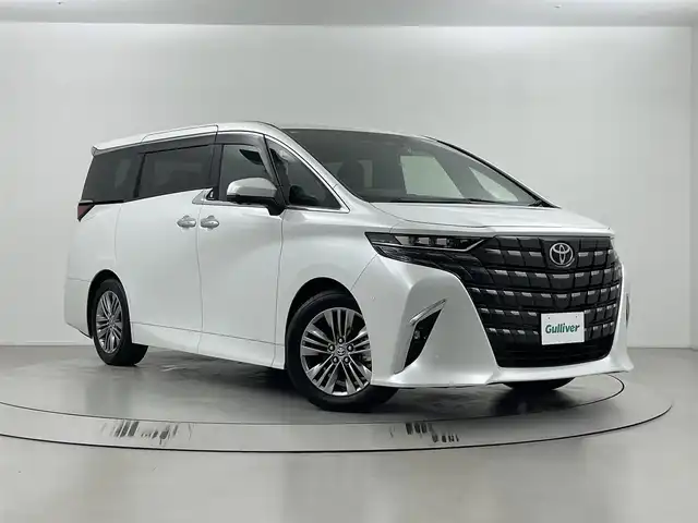 トヨタ アルファードハイブリット Z 埼玉県 2024(令6)年 2.7万km プラチナホワイトパールマイカ トヨタチームメイト/トヨタセーフティセンス/ツインルーフ/純正13.2型有機EL後席ディスプレイV13T-R72F/スペアタイヤ/純正ナビ/（フルセグTV/Bluetooth/ミラキャスト/HDMI/AM/FM）/TVキャンセラー/全方位カメラ/前後ドライブレコーダーTZ-DR210/レザーシート/シートヒーター 、エアシート/パワーシート、シートメモリ/レーダークルーズコントロール/パドルシフト/ヘッドアップディスプレイ