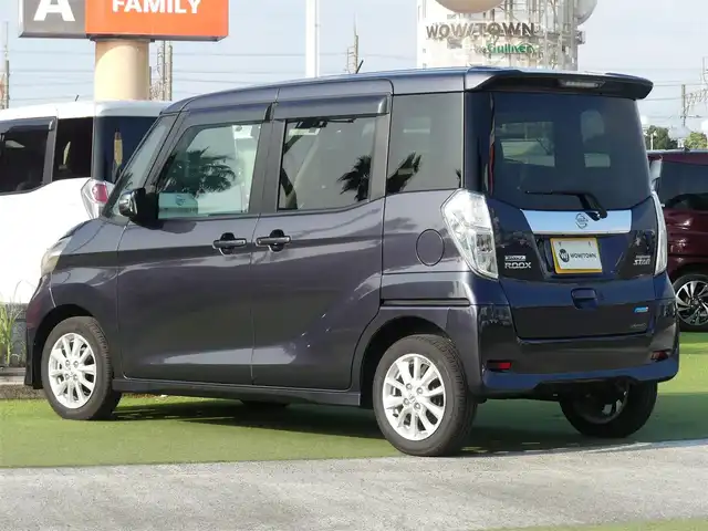日産 デイズ ルークス ハイウェイスターX 千葉県 2014(平26)年 3.4万km プレミアムパープルP 助手席スライドアップシート/左パワースライドドア/右イージークローザードア/純正SDナビ/地デジTV/【DVD/CD再生機能　Bluetooth接続】/アラウンドビューモニター/ETC/HIDヘッドライト/フォグライト/ウインカーミラー/インテリジェントキー