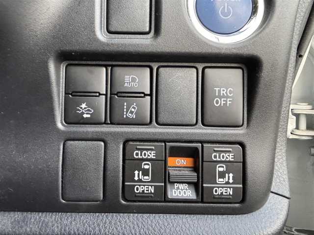 トヨタ ノア ハイブリッド Si ダブルバイビーⅢ 宮城県 2021(令3)年 7.6万km ホワイトパールクリスタルシャイン 登録時走行距離75115km/純正SDナビ/フルセグTV/CD/DVD/Bluetooth/バックカメラ/クルーズコントロール/ドライブレコーダー/衝突軽減ブレーキ/両側パワースライド/スマートキー/プッシュスタート/オートライト/シートヒーター/電動格納ミラー/LEDフォグランプ/ETC