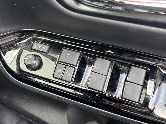 トヨタ ノア ハイブリッド Si ダブルバイビーⅢ 宮城県 2021(令3)年 7.6万km ホワイトパールクリスタルシャイン 登録時走行距離75115km/純正SDナビ/フルセグTV/CD/DVD/Bluetooth/バックカメラ/クルーズコントロール/ドライブレコーダー/衝突軽減ブレーキ/両側パワースライド/スマートキー/プッシュスタート/オートライト/シートヒーター/電動格納ミラー/LEDフォグランプ/ETC