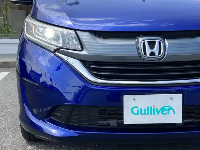 ホンダ フリード G ホンダセンシング 三重県 2017(平29)年 4.3万km コバルトブルーパール ホンダセンシング/　・衝突軽減ブレーキ/　・路外逸脱抑制機能/　・アダプティブクルーズコントロール(ACC)/♪クラリオンナビ/　・Bluetooth・フルセグ・USB/　・DVD/CD再生・録音機能/♪両側パワースライドドア/♪スマートキー/♪プッシュスタート/♪LEDヘッドライト/♪オートライト/♪ビルトインETC/♪電動格納ミラー/♪ウィンカーミラー/♪ステアリングスイッチ/♪アイドリングストップ/♪ECON/♪フロアマット/♪後席サンシェード/♪プライバシーガラス/♪横滑り防止機能