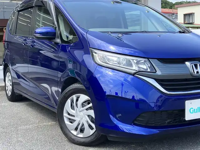 ホンダ フリード G ホンダセンシング 三重県 2017(平29)年 4.3万km コバルトブルーパール ホンダセンシング/　・衝突軽減ブレーキ/　・路外逸脱抑制機能/　・アダプティブクルーズコントロール(ACC)/♪クラリオンナビ/　・Bluetooth・フルセグ・USB/　・DVD/CD再生・録音機能/♪両側パワースライドドア/♪スマートキー/♪プッシュスタート/♪LEDヘッドライト/♪オートライト/♪ビルトインETC/♪電動格納ミラー/♪ウィンカーミラー/♪ステアリングスイッチ/♪アイドリングストップ/♪ECON/♪フロアマット/♪後席サンシェード/♪プライバシーガラス/♪横滑り防止機能