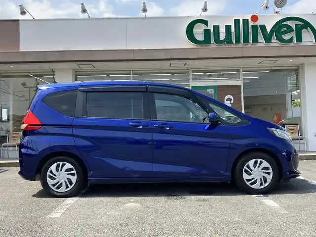 ホンダ フリード G ホンダセンシング 三重県 2017(平29)年 4.3万km コバルトブルーパール ホンダセンシング/　・衝突軽減ブレーキ/　・路外逸脱抑制機能/　・アダプティブクルーズコントロール(ACC)/♪クラリオンナビ/　・Bluetooth・フルセグ・USB/　・DVD/CD再生・録音機能/♪両側パワースライドドア/♪スマートキー/♪プッシュスタート/♪LEDヘッドライト/♪オートライト/♪ビルトインETC/♪電動格納ミラー/♪ウィンカーミラー/♪ステアリングスイッチ/♪アイドリングストップ/♪ECON/♪フロアマット/♪後席サンシェード/♪プライバシーガラス/♪横滑り防止機能