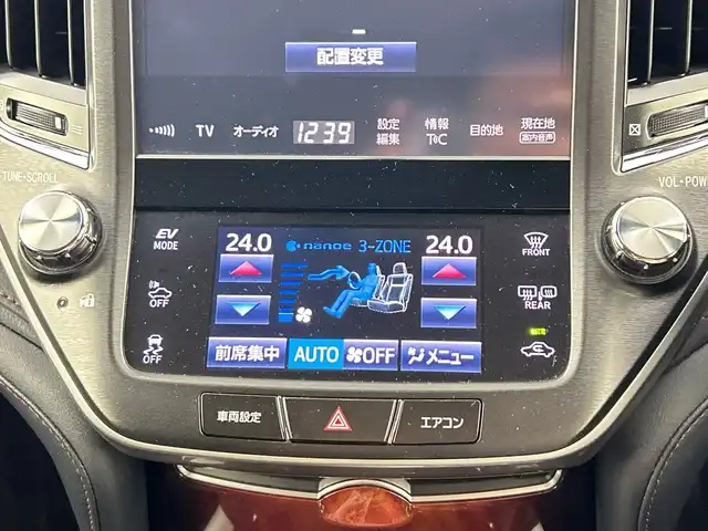 トヨタ クラウン マジェスタ Fバージョン 愛知県 2016(平28)年 7万km ブラック 禁煙車/純正8インチナビ/（CD/DVD/Bluetooth/フルセグTV/AM/FM)/バックカメラ/トヨタセーフティセンス/・プリクラッシュセーフティ/・レーダークルーズコントロール/・レーンディパーチャーアラート/・オートマチックハイビーム/・ブラインドスポットモニター/コーナーセンサー/パーキングセンサー/ETC2.0/ドライブレコーダー/レザーシート/シートヒーター/シートベンチレーション/パワーシート/メモリシート/純正17インチアルミホイール/LEDヘッドライト/フロントフォグランプ/オートライト/スマートキー/スペアキー有/プッシュスタート/純正フロアマット/横滑り防止装置