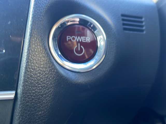 ホンダ シャトル ハイブリッド X 道央・札幌 2016(平28)年 8.2万km ミッドナイトブルービームM (株)IDOMが運営する【じしゃロン札幌店】の自社ローン専用車両になります。こちらは現金またはオートローンご利用価格です。自社ローンご希望の方は別途その旨お申し付けください。/・純正メモリーナビ/・Bluetooth/・ワンセグTV/・ビルトインETC/・バックカメラ/・社外前後ドライブレコーダー/・LEDヘッドライト/・フルフラットシート/・サイドエアバック/・4WD/・ハイブリッド