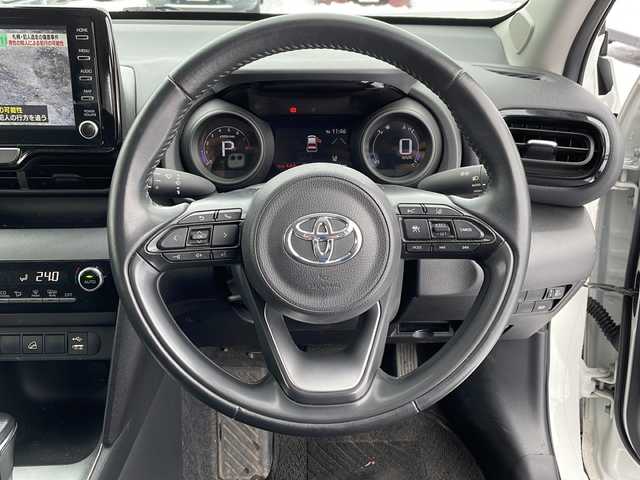 トヨタ ヤリスクロス G 道北・旭川 2021(令3)年 4.9万km ホワイトパールクリスタルシャイン /ワンオーナー//４ＷＤ//禁煙車//寒冷地仕様//純正ディスプレイオーディオ//フルセグ・ＢＴ・ＵＳＢ//バックカメラ//トヨタセーフティセンス//レーダークルーズコントロール//オートハイビーム//先行車発進お知らせ//レーントレーシングアシスト//プリクラッシュセーフティ//クリアランスソナー//パーキングサポートブレーキ//ロードサインアシスト//オートライト//ブレーキホールド　//ミラーヒーター//フロントワイパーデアイサー//社外前後ドライブレコーダー//社外１６インチアルミ冬タイヤ//純正１６インチアルミ夏タイヤ積込//保証書・取説//スペアキー×１