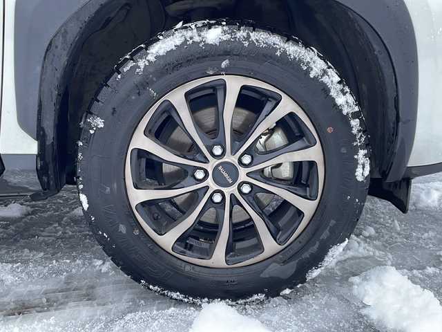 トヨタ ヤリスクロス G 道北・旭川 2021(令3)年 4.9万km ホワイトパールクリスタルシャイン /ワンオーナー//４ＷＤ//禁煙車//寒冷地仕様//純正ディスプレイオーディオ//フルセグ・ＢＴ・ＵＳＢ//バックカメラ//トヨタセーフティセンス//レーダークルーズコントロール//オートハイビーム//先行車発進お知らせ//レーントレーシングアシスト//プリクラッシュセーフティ//クリアランスソナー//パーキングサポートブレーキ//ロードサインアシスト//オートライト//ブレーキホールド　//ミラーヒーター//フロントワイパーデアイサー//社外前後ドライブレコーダー//社外１６インチアルミ冬タイヤ//純正１６インチアルミ夏タイヤ積込//保証書・取説//スペアキー×１