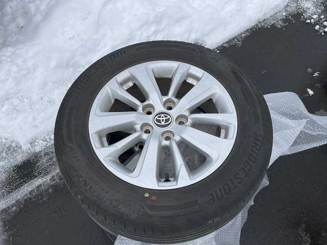 トヨタ ヤリスクロス G 道北・旭川 2021(令3)年 4.9万km ホワイトパールクリスタルシャイン /ワンオーナー//４ＷＤ//禁煙車//寒冷地仕様//純正ディスプレイオーディオ//フルセグ・ＢＴ・ＵＳＢ//バックカメラ//トヨタセーフティセンス//レーダークルーズコントロール//オートハイビーム//先行車発進お知らせ//レーントレーシングアシスト//プリクラッシュセーフティ//クリアランスソナー//パーキングサポートブレーキ//ロードサインアシスト//オートライト//ブレーキホールド　//ミラーヒーター//フロントワイパーデアイサー//社外前後ドライブレコーダー//社外１６インチアルミ冬タイヤ//純正１６インチアルミ夏タイヤ積込//保証書・取説//スペアキー×１