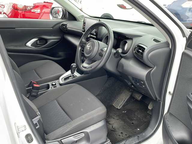 トヨタ ヤリスクロス G 道北・旭川 2021(令3)年 4.9万km ホワイトパールクリスタルシャイン /ワンオーナー//４ＷＤ//禁煙車//寒冷地仕様//純正ディスプレイオーディオ//フルセグ・ＢＴ・ＵＳＢ//バックカメラ//トヨタセーフティセンス//レーダークルーズコントロール//オートハイビーム//先行車発進お知らせ//レーントレーシングアシスト//プリクラッシュセーフティ//クリアランスソナー//パーキングサポートブレーキ//ロードサインアシスト//オートライト//ブレーキホールド　//ミラーヒーター//フロントワイパーデアイサー//社外前後ドライブレコーダー//社外１６インチアルミ冬タイヤ//純正１６インチアルミ夏タイヤ積込//保証書・取説//スペアキー×１