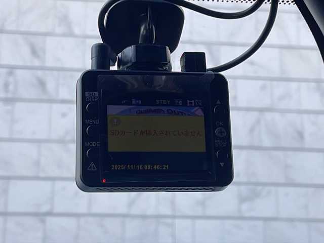 トヨタ ハリアー ハイブリッド プレミアム アドバンスドP 長野県 2015(平27)年 5.3万km ブラキッシュレッドマイカ ・純正8インチメーカーオプションナビゲーション/CD DVD フルセグTV　Bluetooth/・全方位カメラ/・ビルトインETC/・JBLサウンド/・プリクラッシュセーフティ/・レーンキープアシスト/・レーダークルーズコントロール/・オートマチックハイビーム/・パワーバックドア/・純正18インチアルミホイール/・LEDヘッドライト/・オートライト/・フォグライト/・コーナーセンサー/・運転席メモリーシート/・パワーシート(D/N)/・シートヒーター(D/N)/・ウィンカーミラー/・電動格納ミラー/・スマートキー/・エンジンプッシュスタート