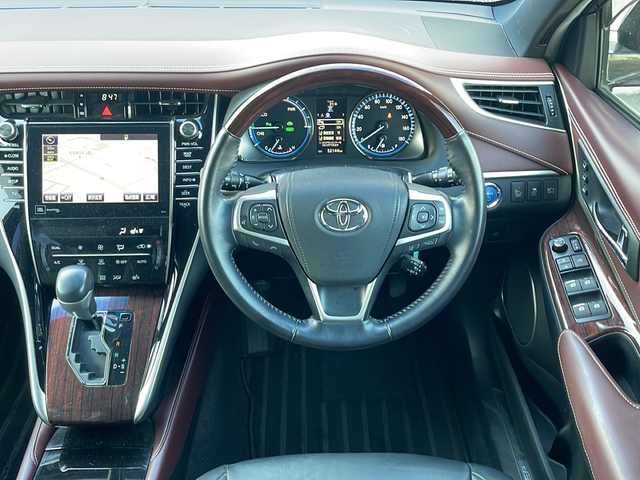 トヨタ ハリアー ハイブリッド プレミアム アドバンスドP 長野県 2015(平27)年 5.3万km ブラキッシュレッドマイカ ・純正8インチメーカーオプションナビゲーション/CD DVD フルセグTV　Bluetooth/・全方位カメラ/・ビルトインETC/・JBLサウンド/・プリクラッシュセーフティ/・レーンキープアシスト/・レーダークルーズコントロール/・オートマチックハイビーム/・パワーバックドア/・純正18インチアルミホイール/・LEDヘッドライト/・オートライト/・フォグライト/・コーナーセンサー/・運転席メモリーシート/・パワーシート(D/N)/・シートヒーター(D/N)/・ウィンカーミラー/・電動格納ミラー/・スマートキー/・エンジンプッシュスタート