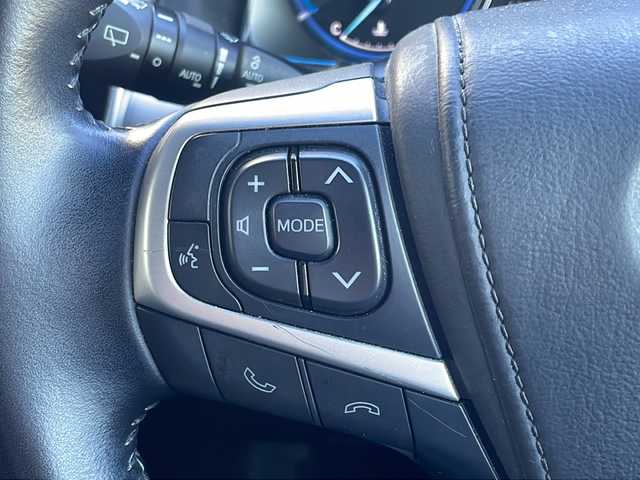 トヨタ ハリアー ハイブリッド プレミアム アドバンスドP 長野県 2015(平27)年 5.3万km ブラキッシュレッドマイカ ・純正8インチメーカーオプションナビゲーション/CD DVD フルセグTV　Bluetooth/・全方位カメラ/・ビルトインETC/・JBLサウンド/・プリクラッシュセーフティ/・レーンキープアシスト/・レーダークルーズコントロール/・オートマチックハイビーム/・パワーバックドア/・純正18インチアルミホイール/・LEDヘッドライト/・オートライト/・フォグライト/・コーナーセンサー/・運転席メモリーシート/・パワーシート(D/N)/・シートヒーター(D/N)/・ウィンカーミラー/・電動格納ミラー/・スマートキー/・エンジンプッシュスタート