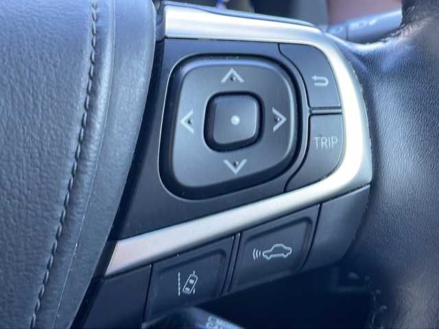 トヨタ ハリアー ハイブリッド プレミアム アドバンスドP 長野県 2015(平27)年 5.3万km ブラキッシュレッドマイカ ・純正8インチメーカーオプションナビゲーション/CD DVD フルセグTV　Bluetooth/・全方位カメラ/・ビルトインETC/・JBLサウンド/・プリクラッシュセーフティ/・レーンキープアシスト/・レーダークルーズコントロール/・オートマチックハイビーム/・パワーバックドア/・純正18インチアルミホイール/・LEDヘッドライト/・オートライト/・フォグライト/・コーナーセンサー/・運転席メモリーシート/・パワーシート(D/N)/・シートヒーター(D/N)/・ウィンカーミラー/・電動格納ミラー/・スマートキー/・エンジンプッシュスタート