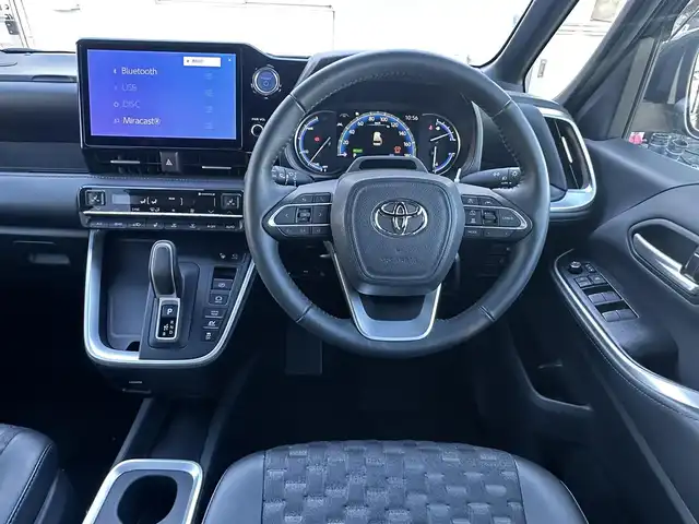 トヨタ ヴォクシー ハイブリッド S－Z 東京都 2023(令5)年 2.8万km 黒 ナビゲーション　/フルセグテレビ　/ＣＤ＆ＤＶＤ　/ブルートゥース　/ＵＳＢ接続　/全方位カメラ　/ハーフレザーシート/シートヒーター/コーナーセンサー/ドライブレコーダー/衝突軽減ブレーキ　/車線逸脱警報　/アダプティブクルーズ　/両側パワースライドドア　/保証書　/取扱説明書　/整備手帳