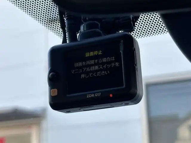 トヨタ ヴォクシー ハイブリッド S－Z 東京都 2023(令5)年 2.8万km 黒 ナビゲーション　/フルセグテレビ　/ＣＤ＆ＤＶＤ　/ブルートゥース　/ＵＳＢ接続　/全方位カメラ　/ハーフレザーシート/シートヒーター/コーナーセンサー/ドライブレコーダー/衝突軽減ブレーキ　/車線逸脱警報　/アダプティブクルーズ　/両側パワースライドドア　/保証書　/取扱説明書　/整備手帳