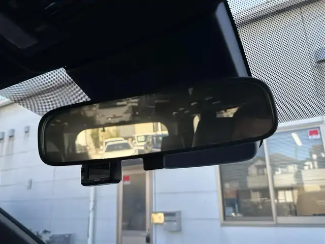 トヨタ ヴォクシー ハイブリッド S－Z 東京都 2023(令5)年 2.8万km 黒 ナビゲーション　/フルセグテレビ　/ＣＤ＆ＤＶＤ　/ブルートゥース　/ＵＳＢ接続　/全方位カメラ　/ハーフレザーシート/シートヒーター/コーナーセンサー/ドライブレコーダー/衝突軽減ブレーキ　/車線逸脱警報　/アダプティブクルーズ　/両側パワースライドドア　/保証書　/取扱説明書　/整備手帳