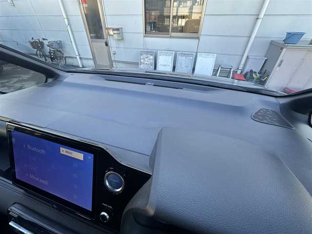 トヨタ ヴォクシー ハイブリッド S－Z 東京都 2023(令5)年 2.8万km 黒 ナビゲーション　/フルセグテレビ　/ＣＤ＆ＤＶＤ　/ブルートゥース　/ＵＳＢ接続　/全方位カメラ　/ハーフレザーシート/シートヒーター/コーナーセンサー/ドライブレコーダー/衝突軽減ブレーキ　/車線逸脱警報　/アダプティブクルーズ　/両側パワースライドドア　/保証書　/取扱説明書　/整備手帳