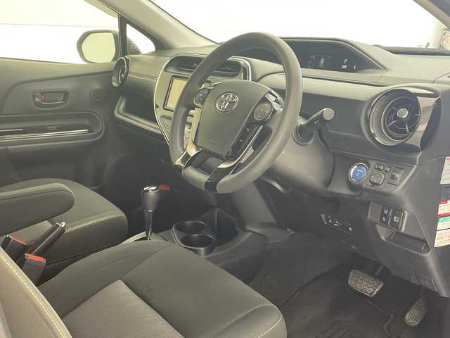 トヨタ アクア S スタイルブラック 沖縄県 2020(令2)年 6.9万km ダークブルーマイカ 純正ナビゲーション（NSZT-W68T）/（フルセグTV　ＣＤ　ＤＶＤ　Bluetooth）/ＥＴＣ/バックカメラ/ＬＥＤヘッドライト/トヨタセーフティセンス/前後ドライブレコーダー/前後コーナーセンサー/プッシュスタート/スマートキー/スペアキー/Ｗエアバック