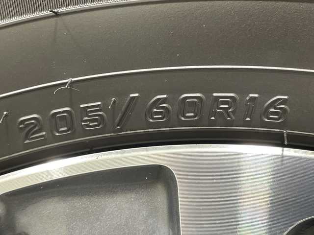 トヨタ ヴォクシー ZS 煌Ⅲ 神奈川県 2021(令3)年 4.7万km イナズマスパーキングブラックガラスフレーク 社外9型メモリーナビゲーション【X9NX】/社外後席モニター/フルセグ　CD DVD　USB　Bluetooth　SD　AM FM HDMI/バックカメラ/両側電動スライドドア【サンシェード】/クルーズコントロール/プリクラッシュセーフティ/レーンディバーチャーアラート/オートハイビーム/パーキングサポートブレーキ/先行車発進告知/前後クリアランスソナー/アイドリングストップ/ナビ連動前後ドライブレコーダー/ハーフレザーシート/革巻きステアリング/ECO/プッシュスタート/ビルトインETC/スマートキー/2眼LEDヘッドランプ/オートライト/フロントフォグランプ/純正サイドシル・リアスポイラー/純正16インチアルミホイール/電格ウインカーミラー/