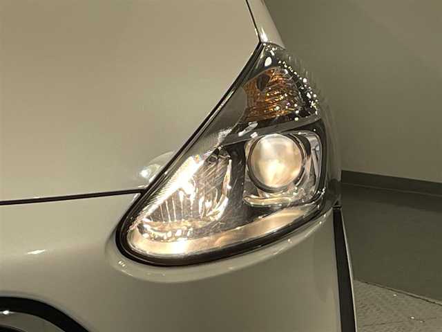 トヨタ シエンタ G 愛知県 2019(平31)年 2.9万km ヴィンテージブラウンパールクリスタルシャイン/ホワイトパールクリスタルシャイン 純正ＳＤナビ　/（Bluetooth/AM/FM/CD・DVD再生/フルセグTV/SD)/純正フリップダウンモニター　/トヨタセーフティセンス/　　プリクラッシュセーフティ/　　レーンディパーチャーアラート/　　オートマチックハイビーム/先行車発進お知らせ　/両側パワースライドドア　/ビルトインＥＴＣ　/バックモニター/ＵＳＢ接続　/純正フロアマット　/アイドリングストップ/プッシュスタート/　　-スマートキー