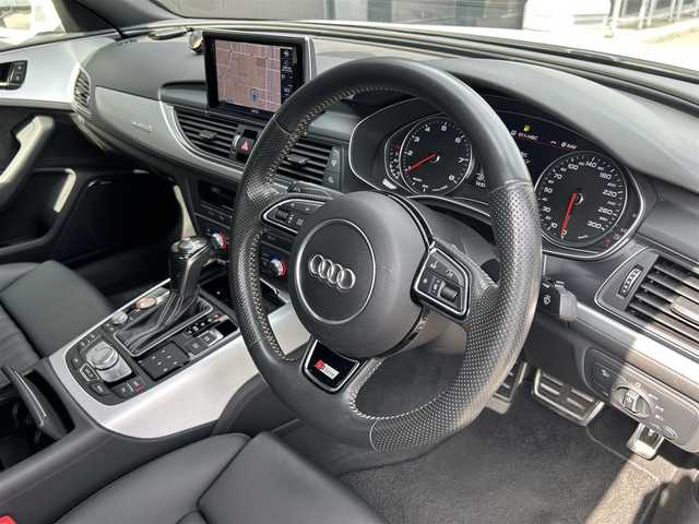 アウディ Ａ６ 2．0 TFSI クワトロ 道東・釧路十勝 2018(平30)年 4.5万km グレイシアホワイトメタリック ワンオーナー車/パークアシストパッケージ/　・パークアシスト/　・サラウンドビューカメラ/アシスタンスパッケージ/　・アクティブレーンアシスト/　・サイドアシスト/　・アダプティブクルーズコントロール/純正メモリナビ/TV/CD/DVD/BT/USB/SD/マトリクスLEDヘッドライト/オートライト/リアフォグライト/BOSEサウンドシステム/黒革/シートヒーター/メモリ付きパワーシート/純正ドライブレコーダー(前)/純正19インチAW/純正フロアマット/パドルシフト/ETC