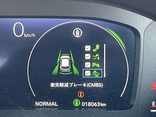 ホンダ ＺＲ－Ｖ ハイブリッド e:HEV Z 東京都 2024(令6)年 1.8万km プラチナホワイトパール 純正９型ワイドディスプレィオーディオナビ/・BluetoothAudio　/・AppleCarPlay＆AndroidoAuto/・AM/FM/フルセグ/BOSEサウンドシステム /アラウンドビューモニター /全席レザーシート/・前席シートヒーター /・Dメモリパワーシート/・前席パワーシート/ブラインドスポットモニター /前後ドライブレコーダー /おくだけ充電 /ステアリングヒーター/LEDヘッドランプ/ホンダセンシング/（予防運転支援システム）/・衝突軽減ブレーキ/・後方誤発進抑制機能/・歩行者事故低減ステアリング/・追従機能付きクルーズコントロール/・車線維持支援システム/・標識認識機能/・後退時出庫サポート/・パーキングセンサーシステム/プッシュエンジンスタート/純正フロアマット/スマートキー/保証書＆取説