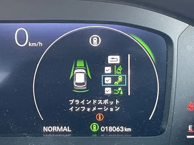 ホンダ ＺＲ－Ｖ ハイブリッド e:HEV Z 東京都 2024(令6)年 1.8万km プラチナホワイトパール 純正９型ワイドディスプレィオーディオナビ/・BluetoothAudio　/・AppleCarPlay＆AndroidoAuto/・AM/FM/フルセグ/BOSEサウンドシステム /アラウンドビューモニター /全席レザーシート/・前席シートヒーター /・Dメモリパワーシート/・前席パワーシート/ブラインドスポットモニター /前後ドライブレコーダー /おくだけ充電 /ステアリングヒーター/LEDヘッドランプ/ホンダセンシング/（予防運転支援システム）/・衝突軽減ブレーキ/・後方誤発進抑制機能/・歩行者事故低減ステアリング/・追従機能付きクルーズコントロール/・車線維持支援システム/・標識認識機能/・後退時出庫サポート/・パーキングセンサーシステム/プッシュエンジンスタート/純正フロアマット/スマートキー/保証書＆取説